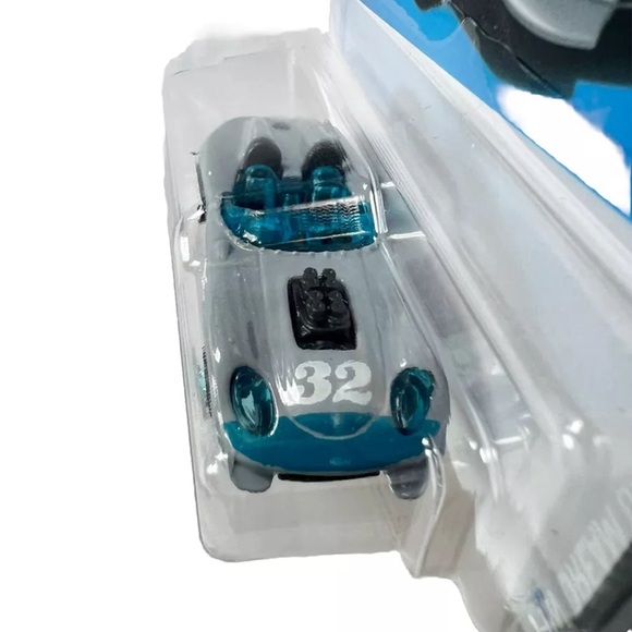 Hot Wheels HW DREAM GARAGE 4/5 Glory Chaser Blue Rim 79/250 Mattel Diecast - Picture 8 of 8